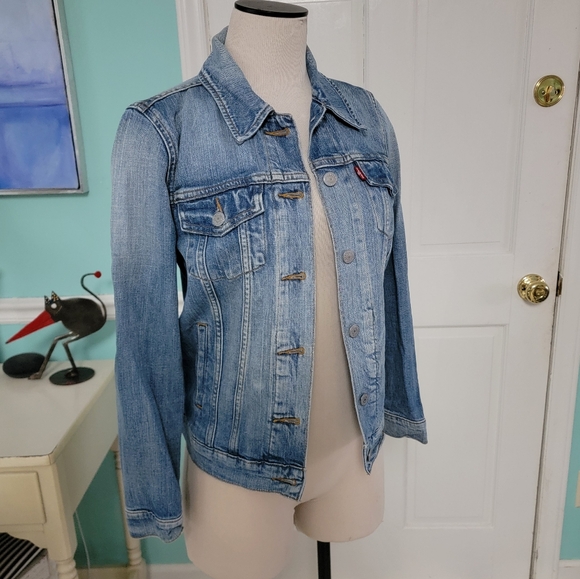 Levi's Denim Jacket - Picture 2 of 12